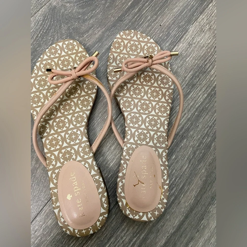 Kate Spade Leather Beige & Pink Flip Flop Sandals Size 6 - Picture 7 of 11